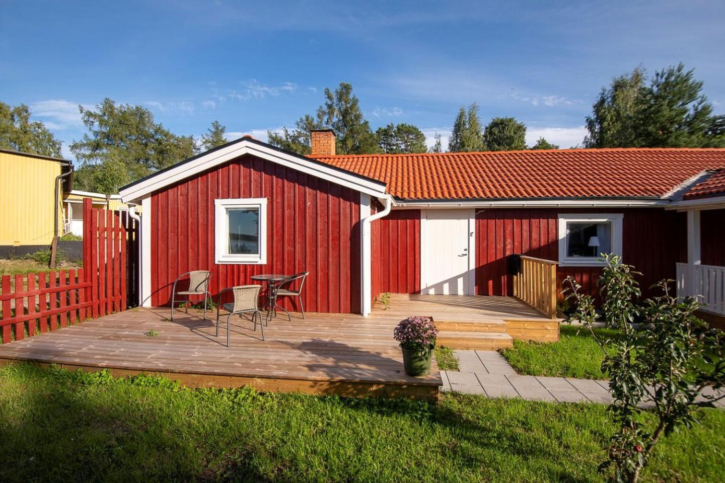 Komplett Laegenhet Med Sjoeutsikt Malmon エクステリア 写真